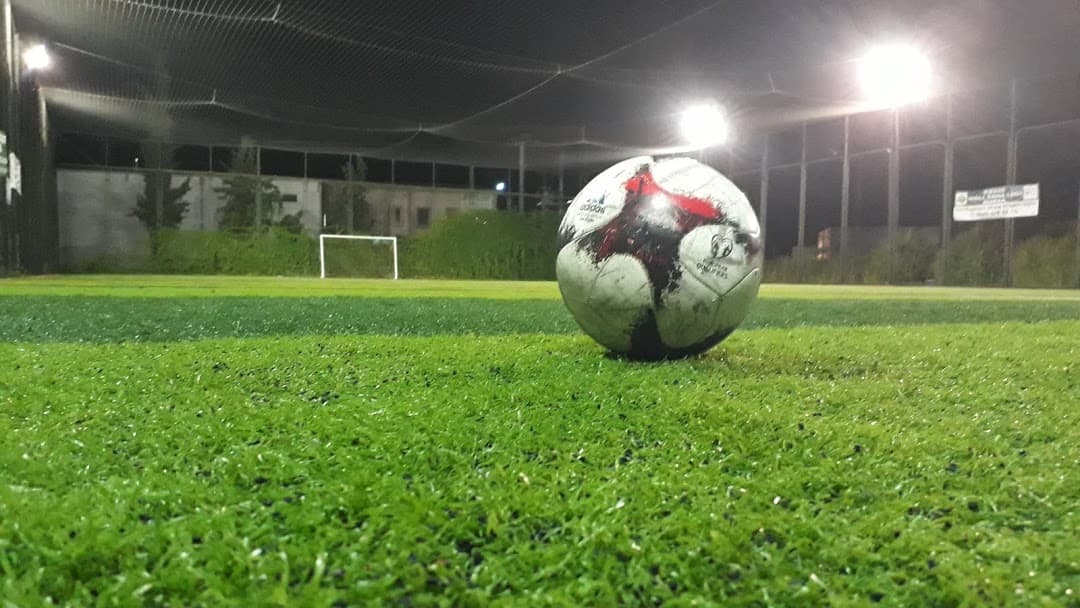 Futbol saha çim halı monofilament profesyonel halı saha FIFA standart İstanbul