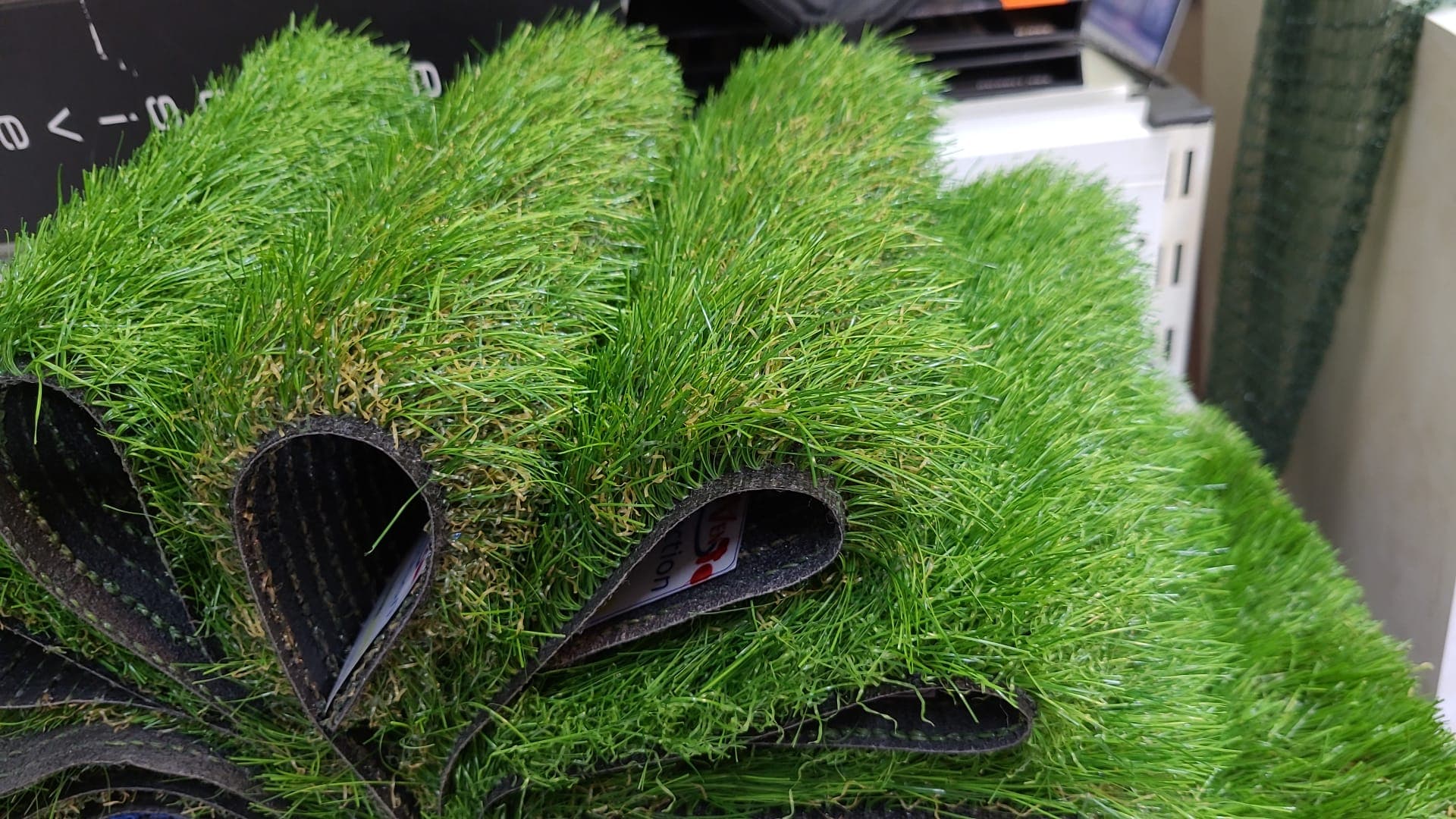 Doğal görünümlü suni çim halı - Gerçek çime en yakın yapay çim halı İstanbul